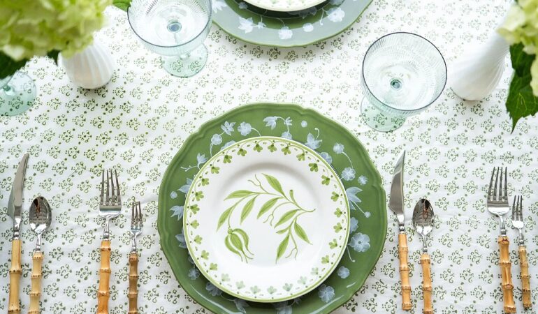 How to Set a Table for a Dinner Party