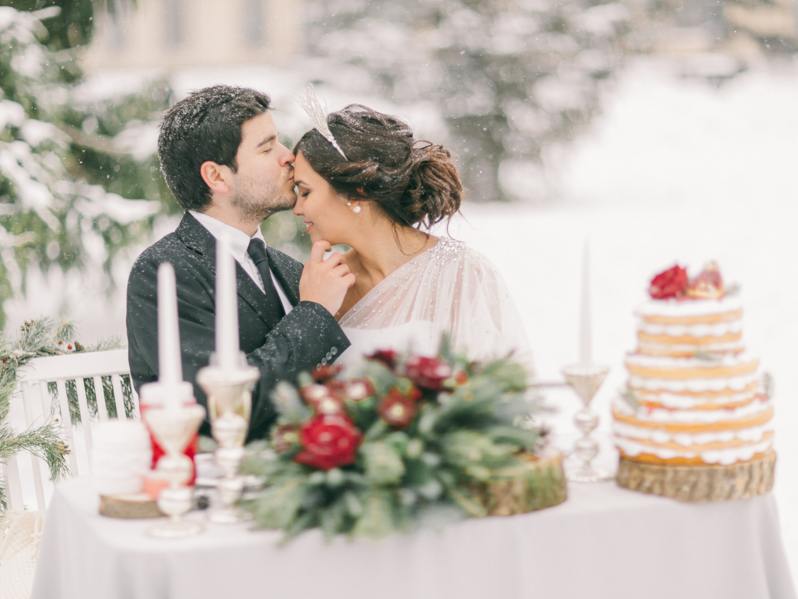 How to Plan a Winter Wedding: A Comprehensive Guide